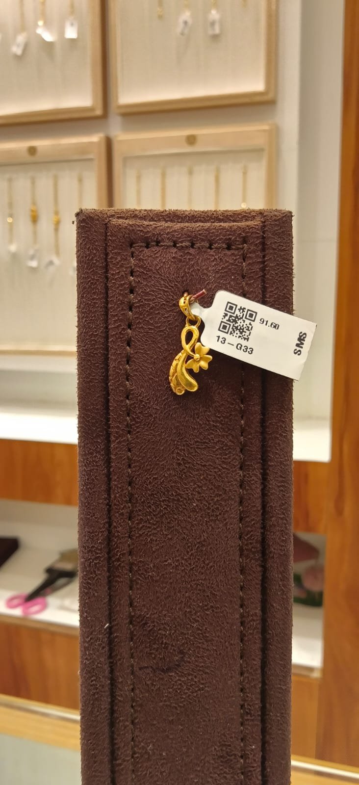 Single Hook Dollar